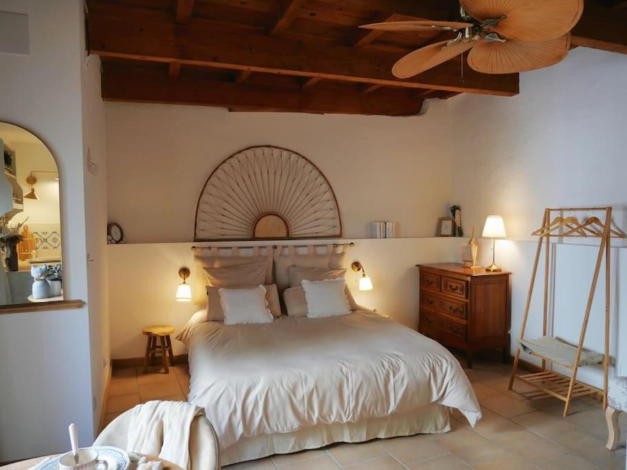 Les Songes D'Augustine Apartment Aigues-Vives  Exterior photo